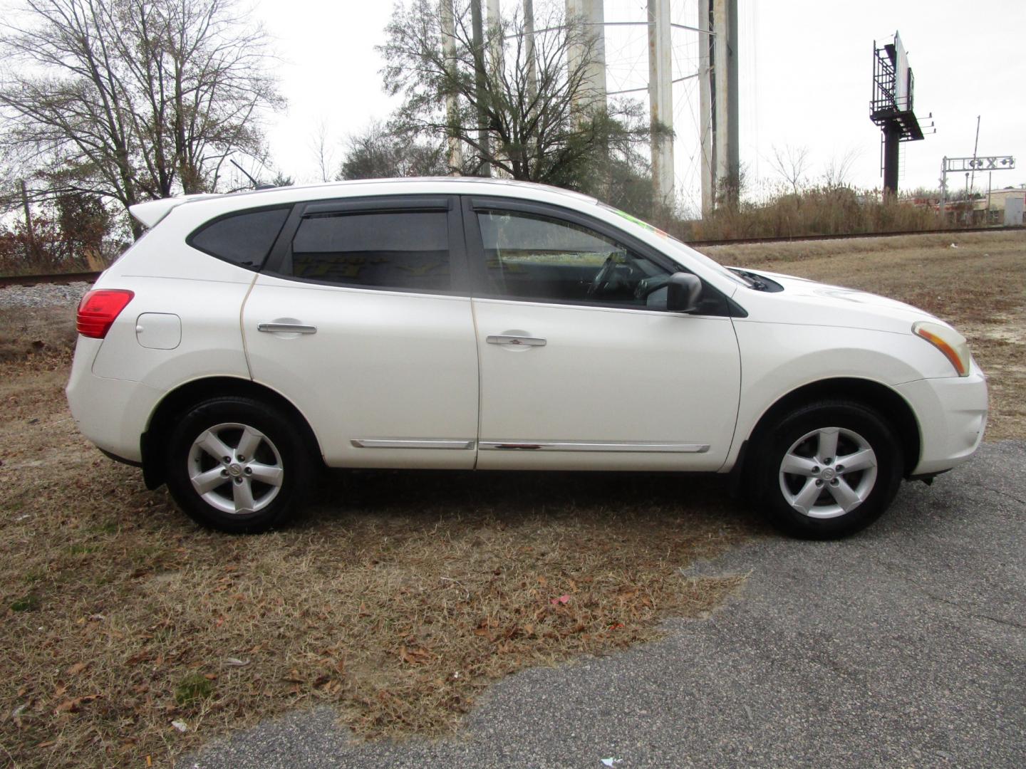 2012 White Nissan Rogue (JN8AS5MV4CW) , located at 2553 Airline Blvd, Portsmouth, VA, 23701, (757) 488-8331, 36.813889, -76.357597 - Down Payment: $599 Weekly Payment: $100 APR: 23.9% Repayment Terms: 42 Months ***CALL ELIZABETH SMITH - DIRECTOR OF MARKETING @ 757-488-8331 TO SCHEDULE YOUR APPOINTMENT TODAY AND GET PRE-APPROVED RIGHT OVER THE PHONE*** - Photo#4